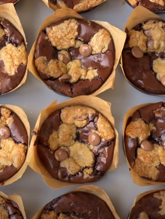 Brookie Muffins (Brownie + Cookie in One)