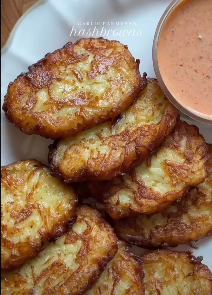Garlic Parmesan Hashbrowns (Crispy & Golden)